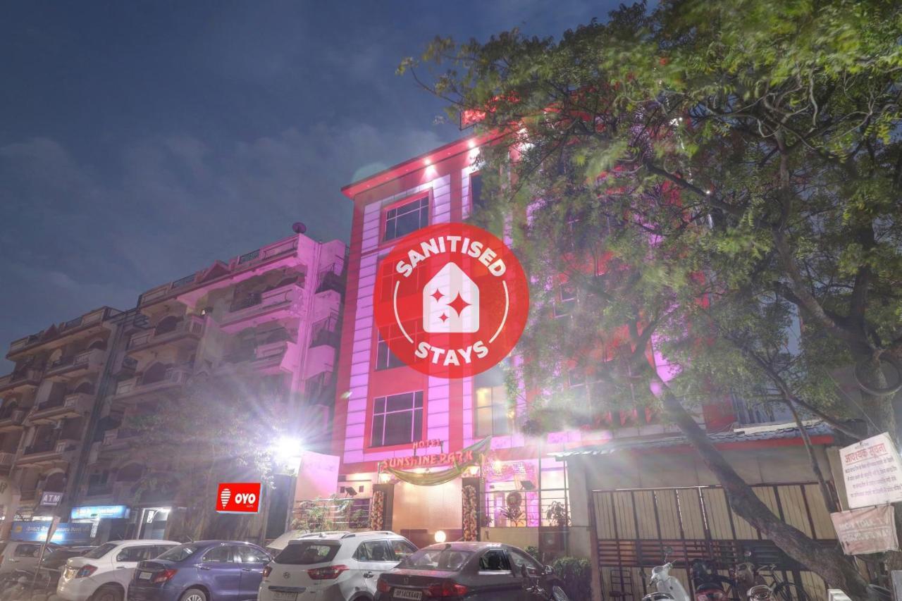 Hotel Sunshine Park -- Near Anand Vihar Terminal Ghaziabad Zewnętrze zdjęcie