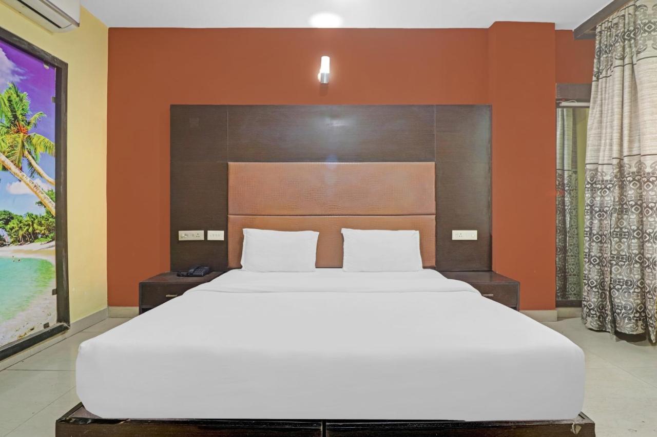 Hotel Sunshine Park -- Near Anand Vihar Terminal Ghaziabad Zewnętrze zdjęcie